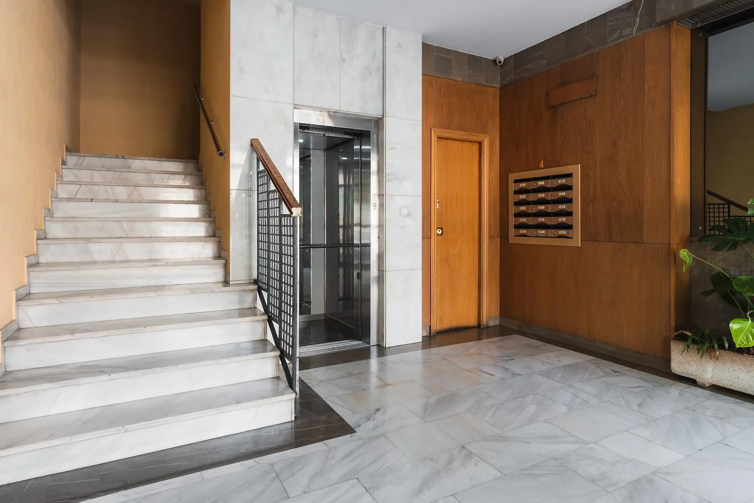 Avenida Del Sur Con Parking Apartment Granada