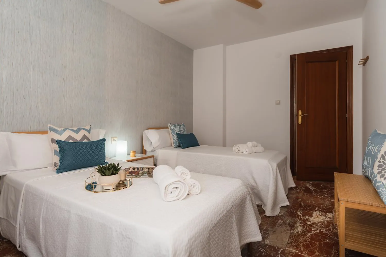 Avenida Del Sur Con Parking Apartment Granada